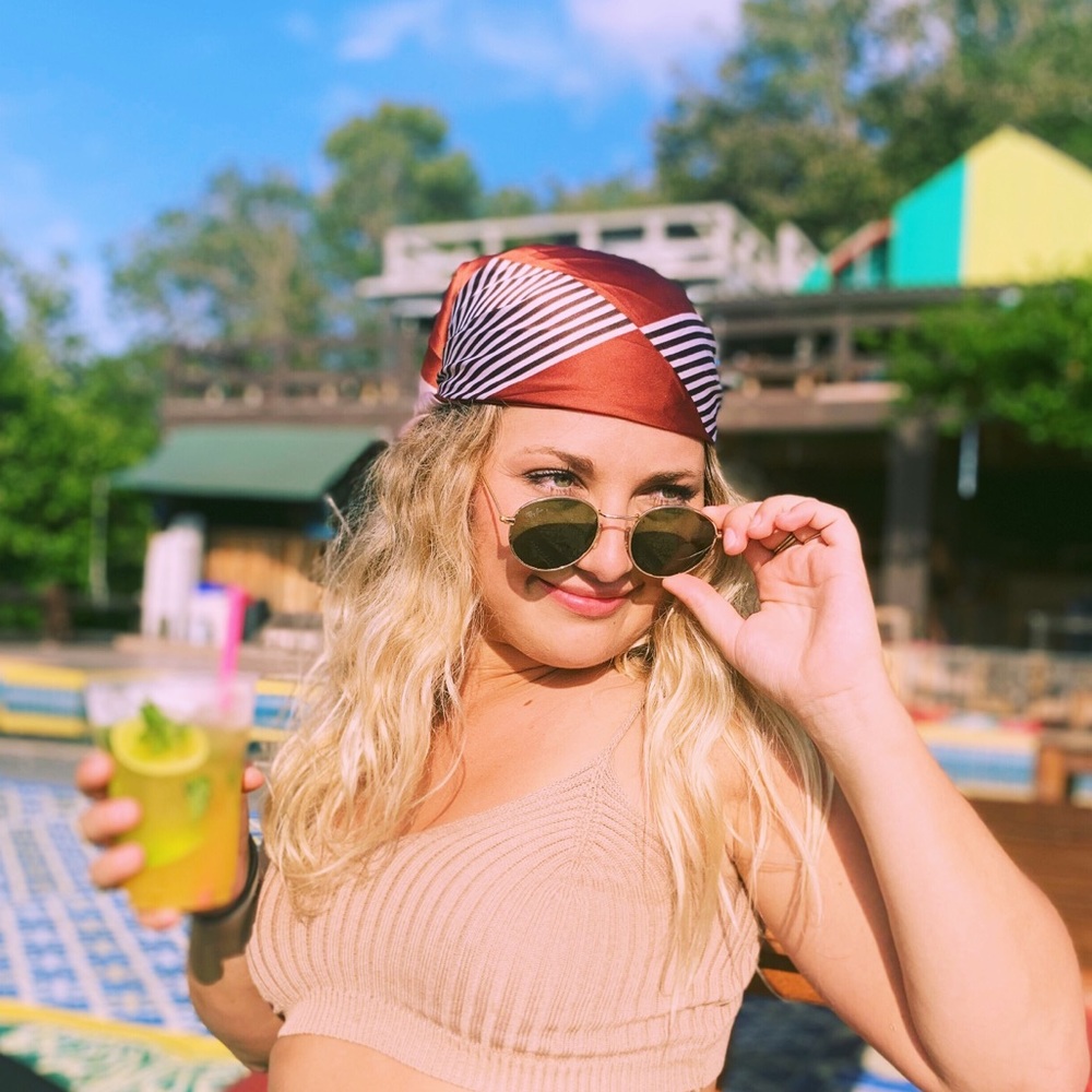 Meet your Posher, Emily